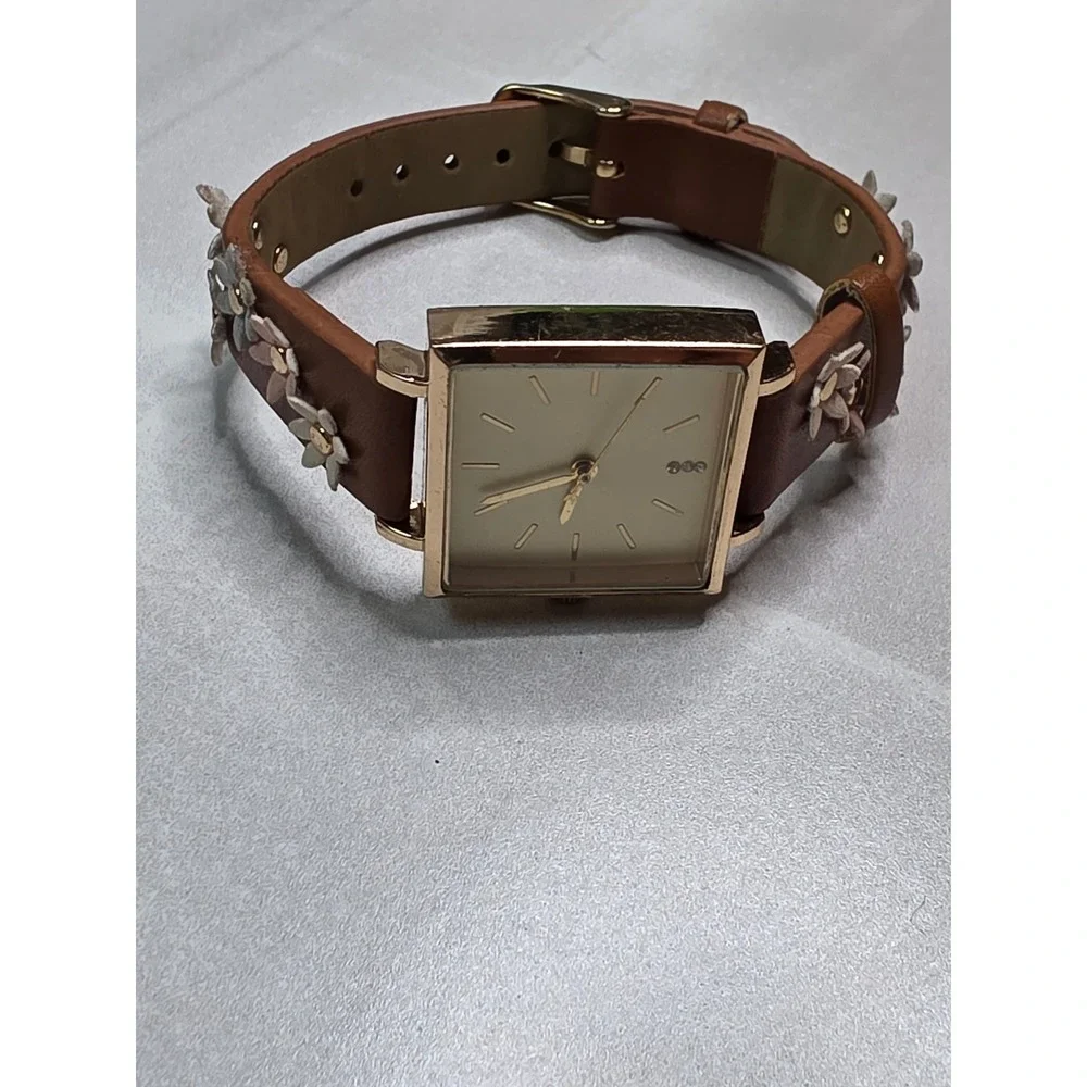 Unbranded square gold